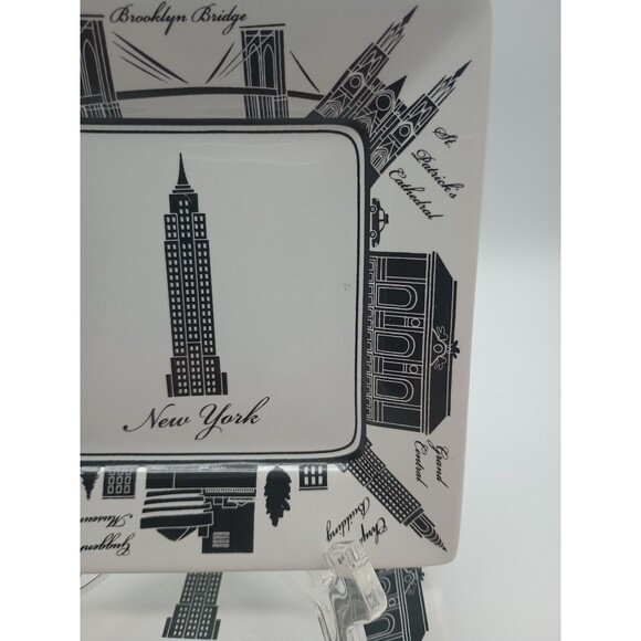 Set of 4 222 Fifth City Scenes Bread Appetizer Plates 5-3/8” New York Landmarks - Picture 5 of 8